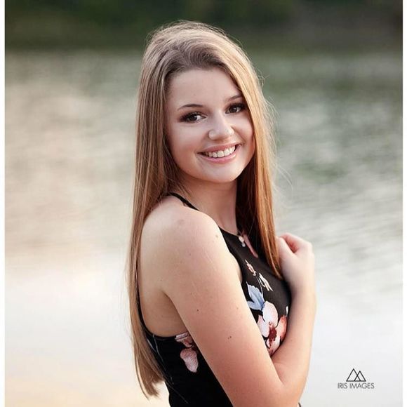 Meet your Posher, Carly - Picture 1 of 1